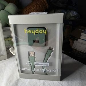 Heyday Green Charging Kit for iPhone and iPad W/ Type C Port